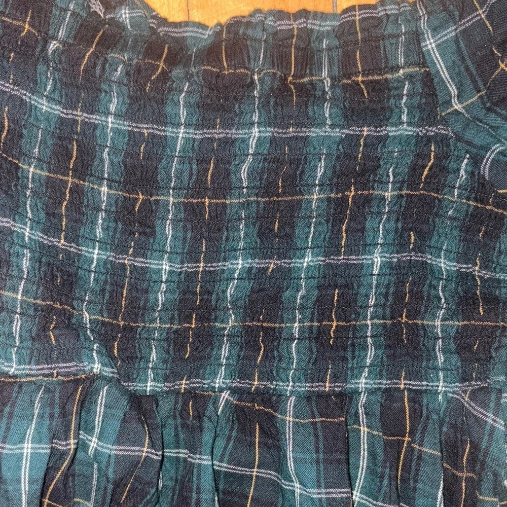 Old Navy Kids Dress in Green and Black Plaid with bow open back smocked chest